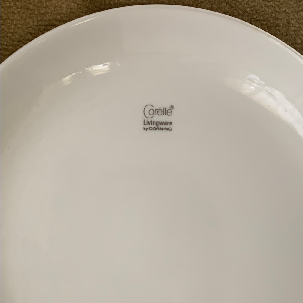 Corelle dinner plates in the vintage Spring Blossom Green pattern/"Crazy Daisy” - Picture 3 of 7